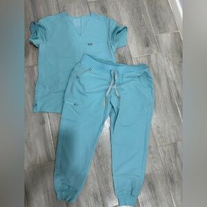 Women’s Figs Scrub Set